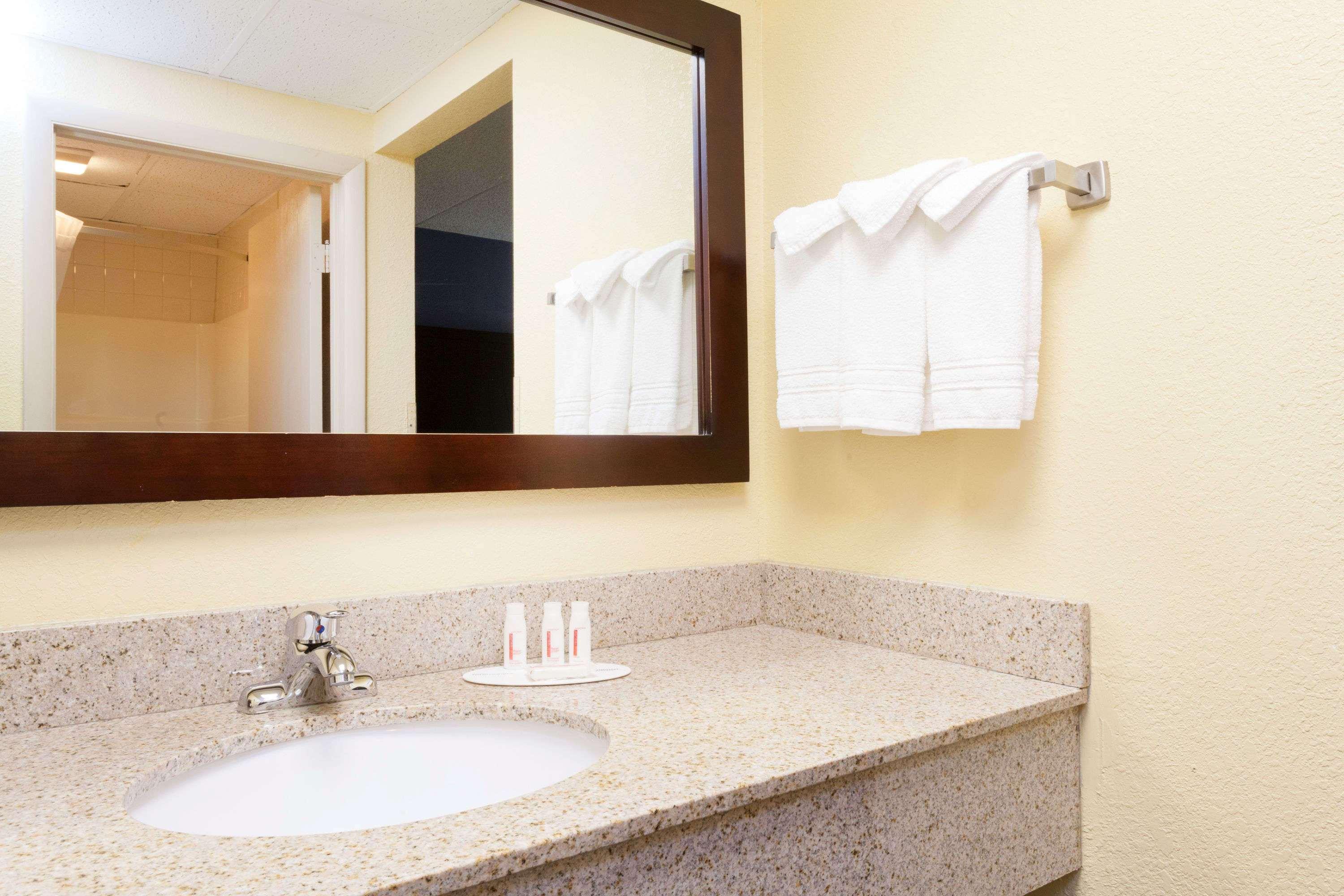 Days Inn By Wyndham Wilkes Barre Ngoại thất bức ảnh