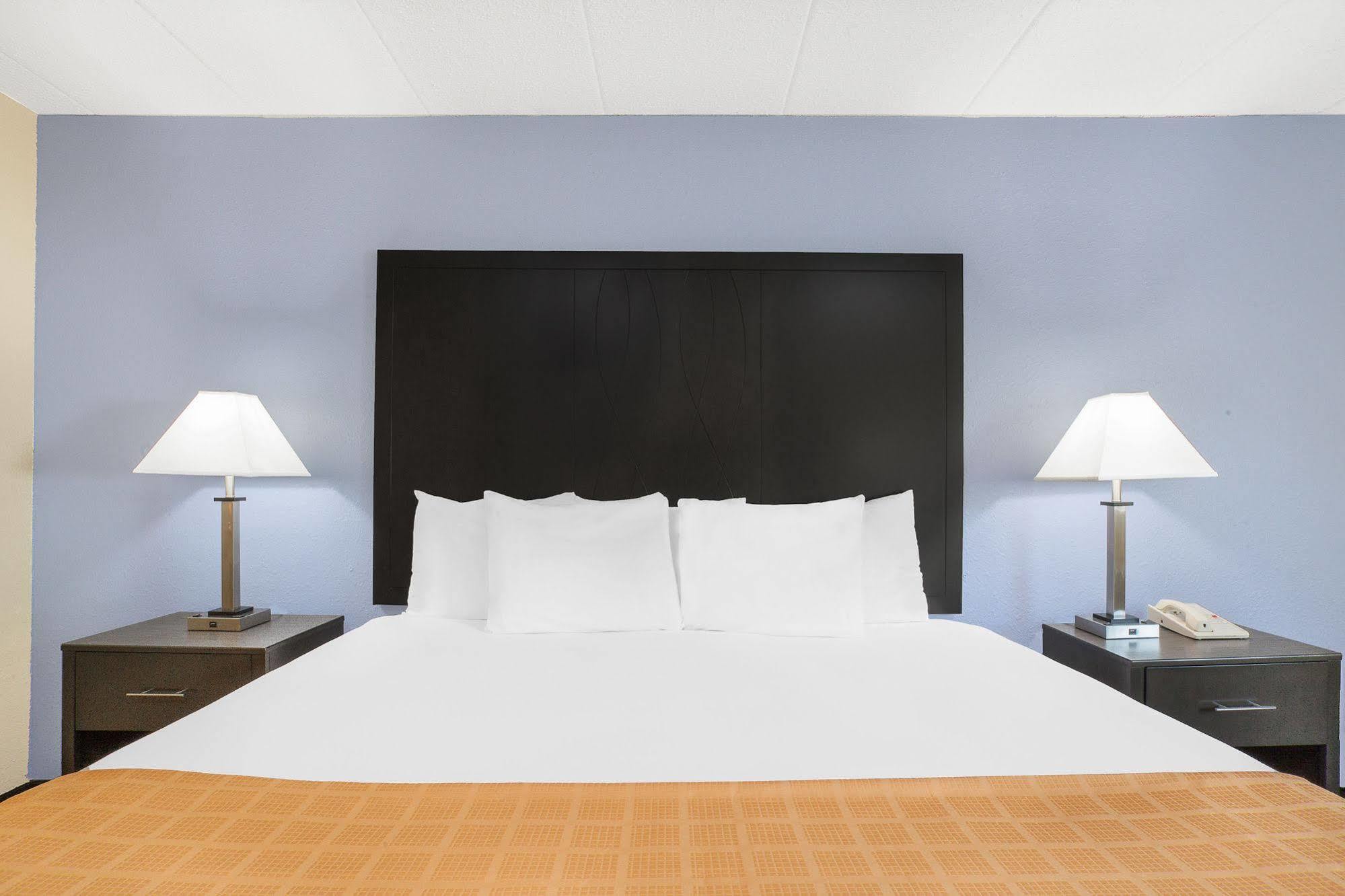 Days Inn By Wyndham Wilkes Barre Ngoại thất bức ảnh